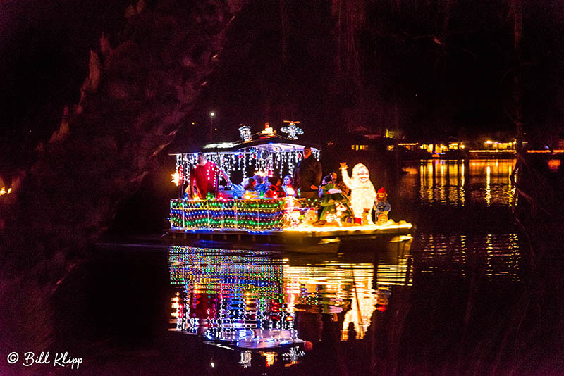 Willow Lake Lighted Boat Parade, Photos by Bill Klipp