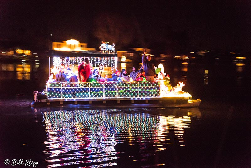 Willow Lake Lighted Boat Parade, Photos by Bill Klipp