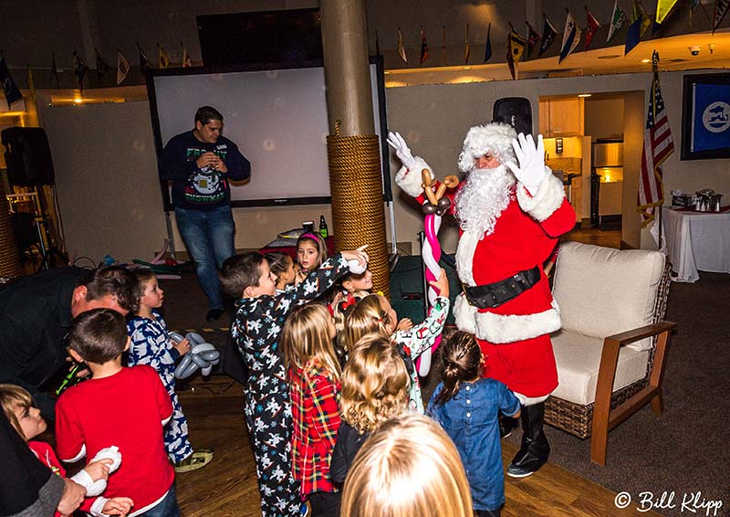 Willow Lake Lighted Boat Parade, Photos by Bill Klipp