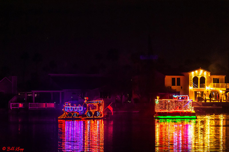 Willow Lake Lighted Boat Parade, Photos by Bill Klipp